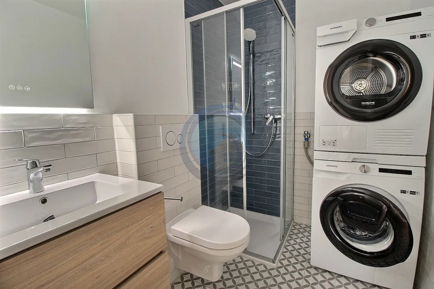 MAGNIFICO APPARTAMENTO DI 6 CAMERE CON GIARDINO PRIVATO - Foto 12 di 20