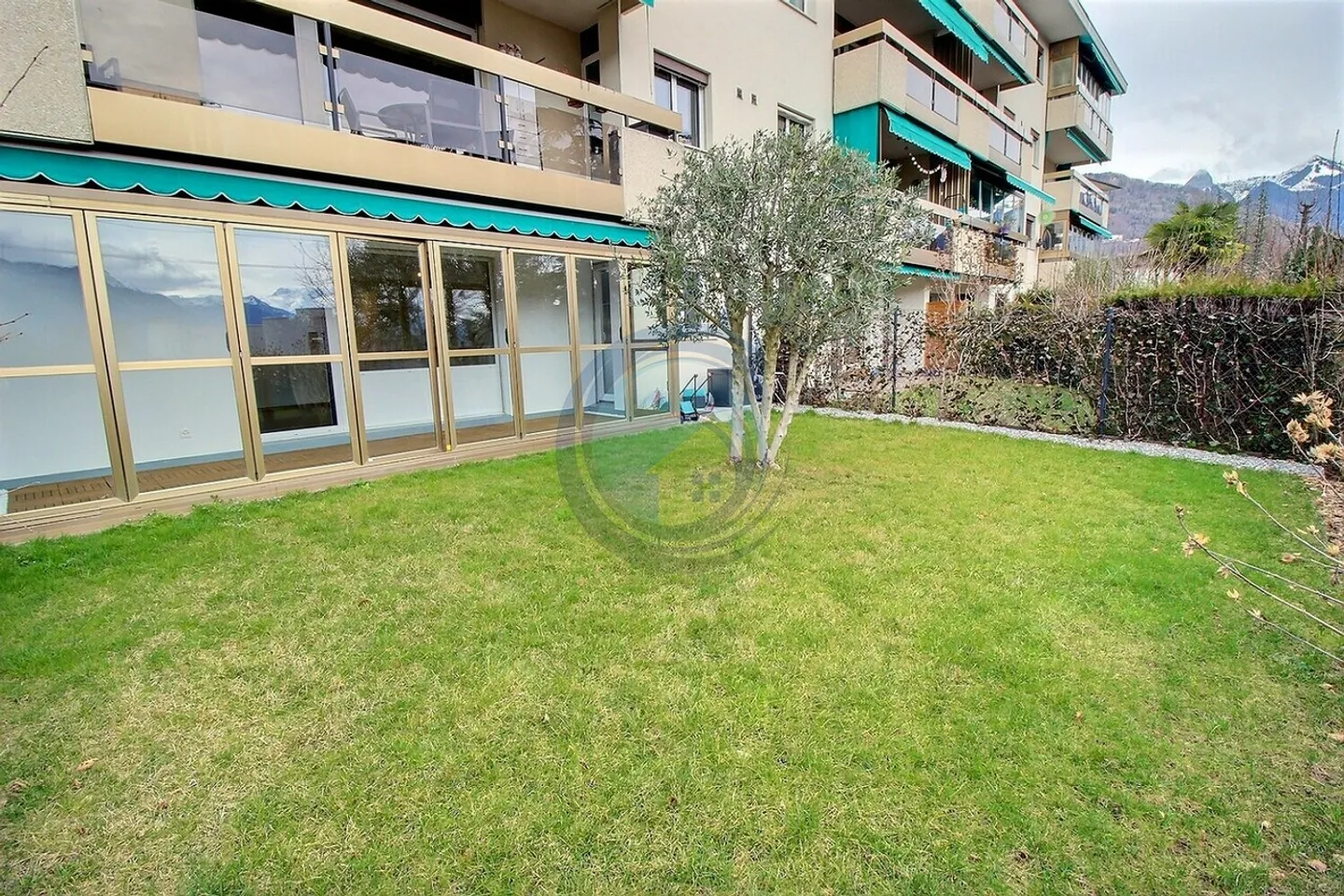 MAGNIFICO APPARTAMENTO DI 6 CAMERE CON GIARDINO PRIVATO - Foto 17 di 20