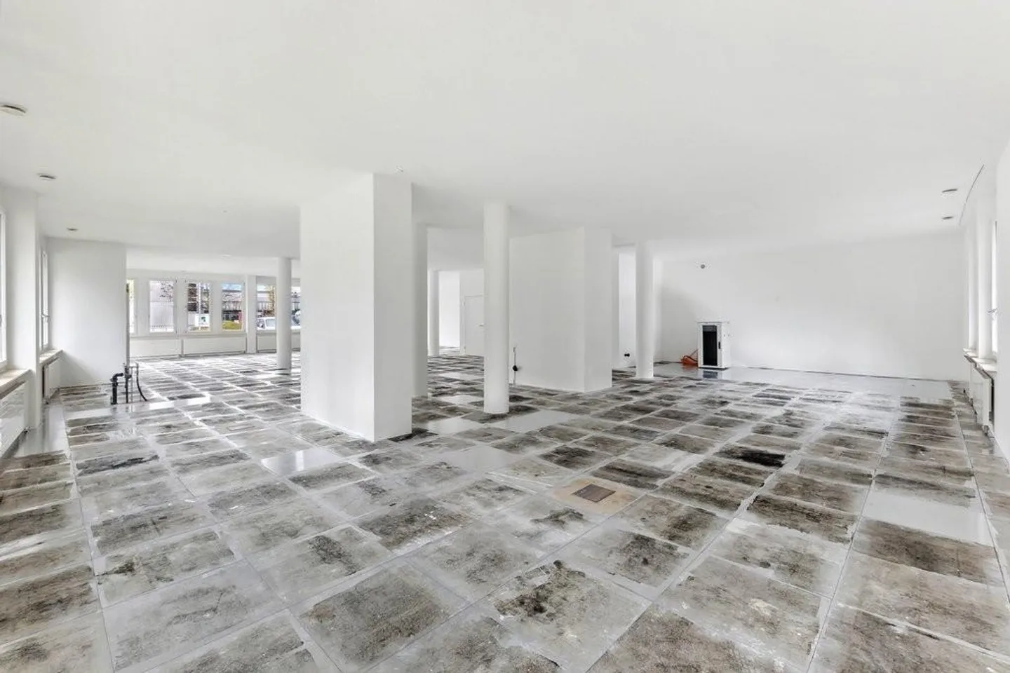 Attractive office space in the heart of Dübendorf for rent! - Photo 9 of 10