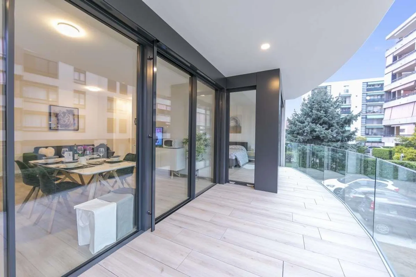 Viganello - Modern 2.5-Room Apartment - Photo 2 of 9