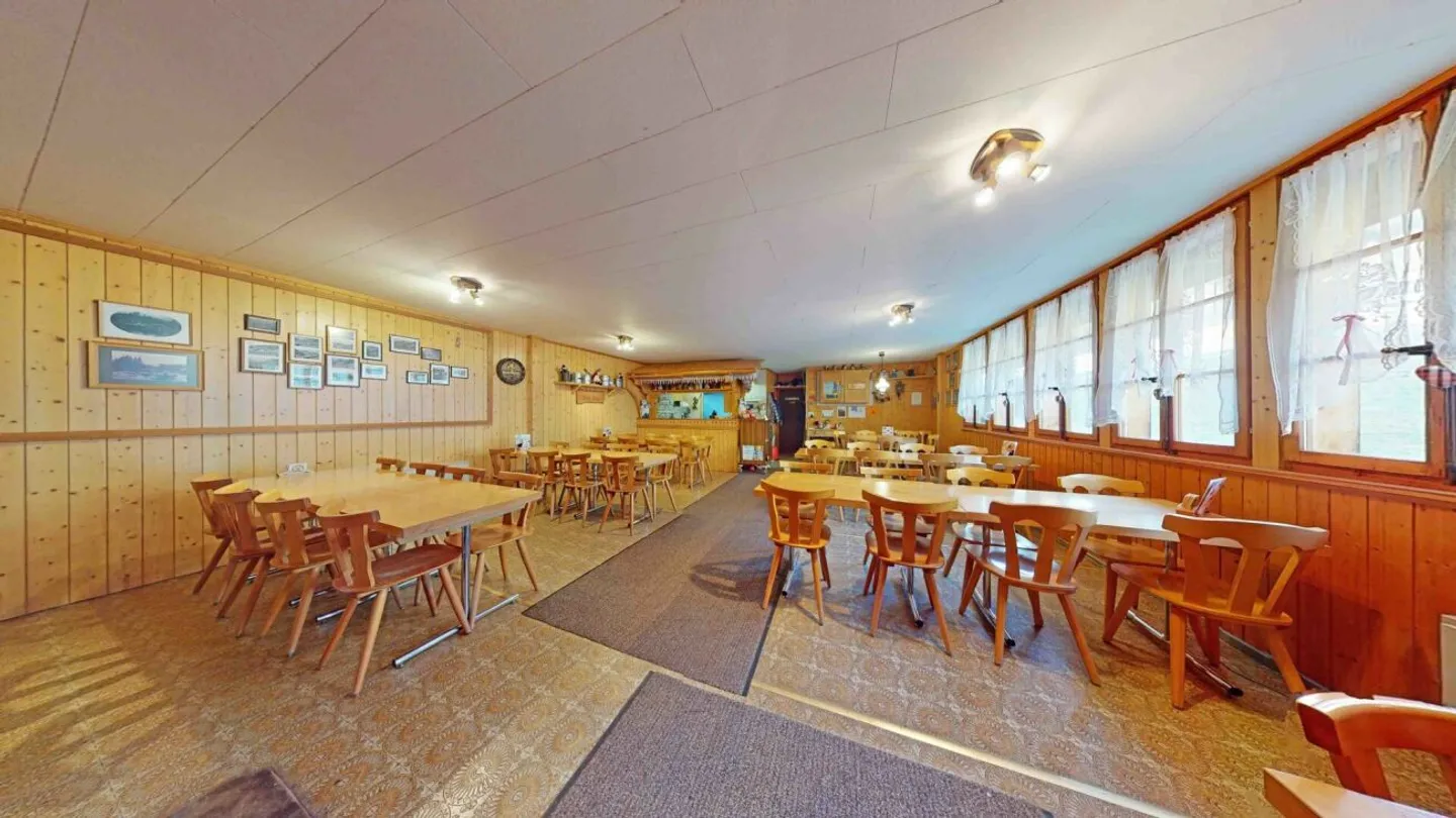 Hotel Pension Alpenrose with 2 Restaurants and Ski Lift in Saxeten - Photo 6 of 12