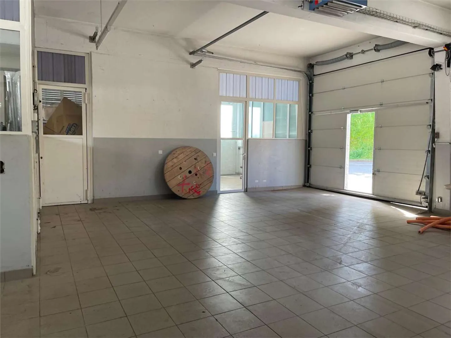 Wir bieten Gewerbeflächen an, die in PPP unterteilt werden können - Foto 2 di 13