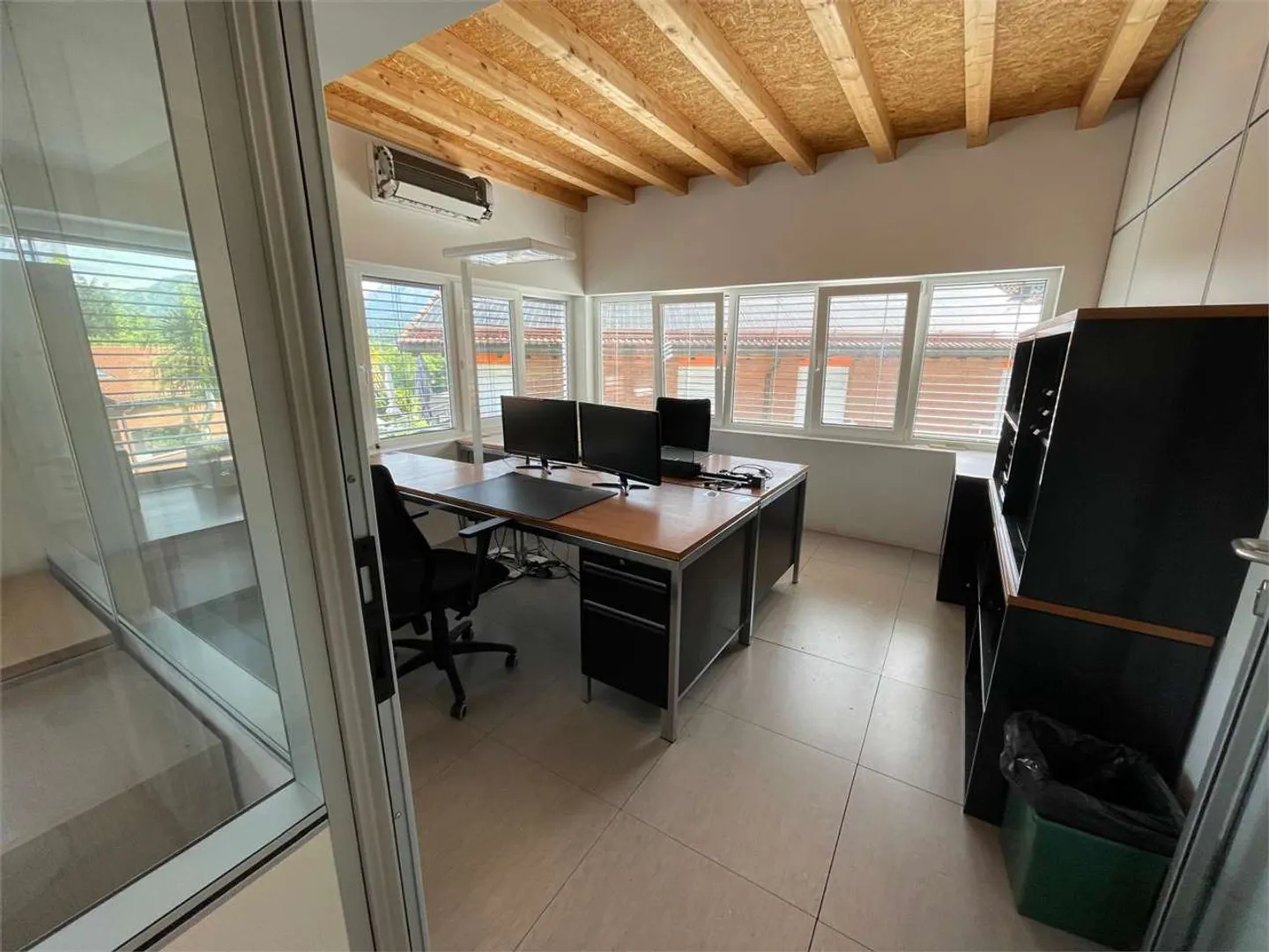 Wir bieten Gewerbeflächen an, die in PPP unterteilt werden können - Foto 3 di 13