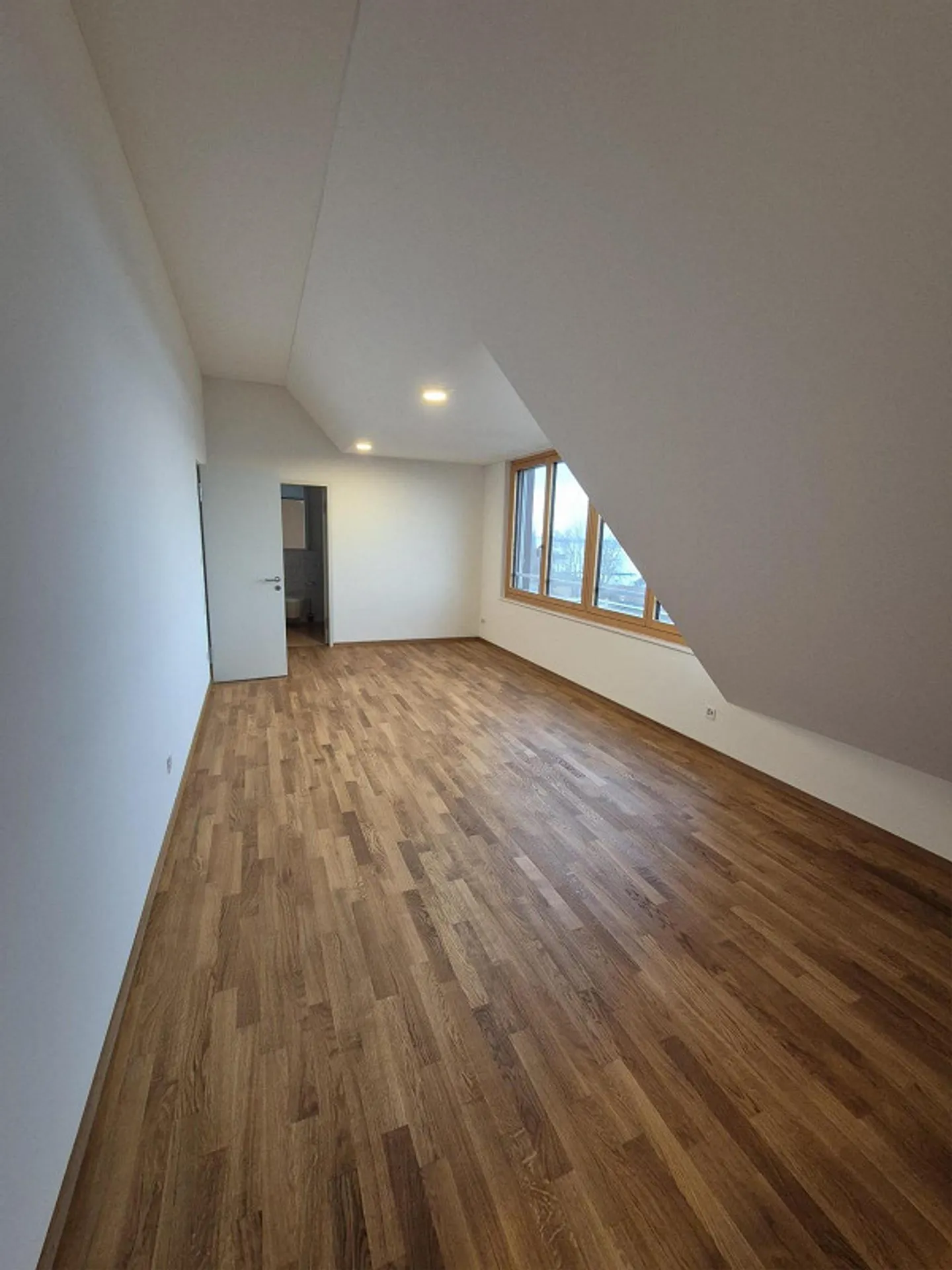 Exklusive Maisonette-Wohnung (inkl. 2 PP) mit voller Seesicht - Foto 12 von 23