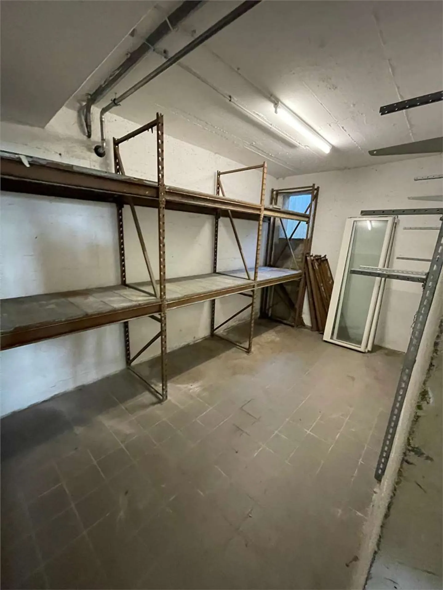 Wir bieten Gewerbeflächen an, die in PPP unterteilt werden können - Foto 8 di 13