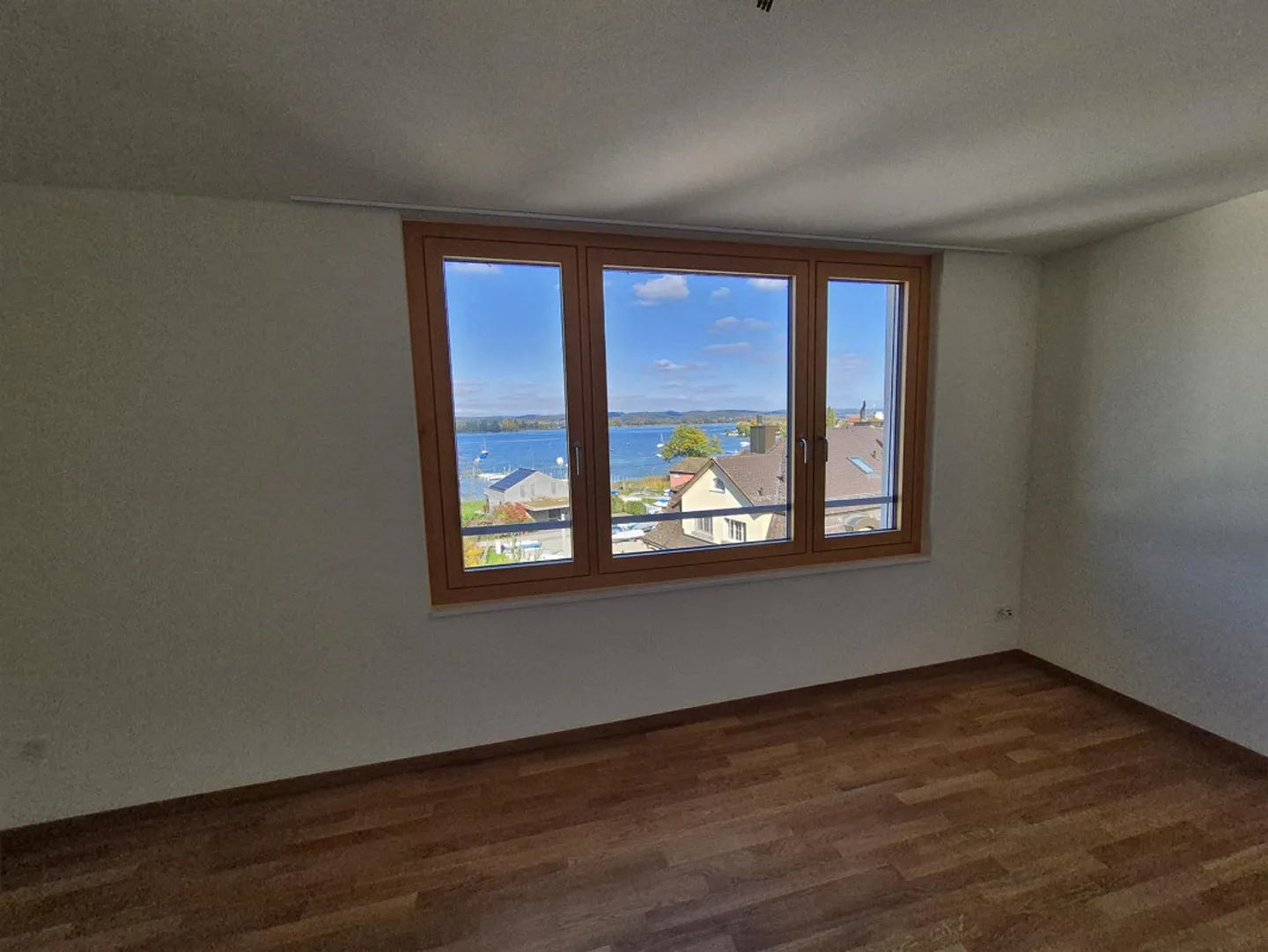 Exklusive Maisonette-Wohnung (inkl. 2 PP) mit voller Seesicht - Foto 7 von 23