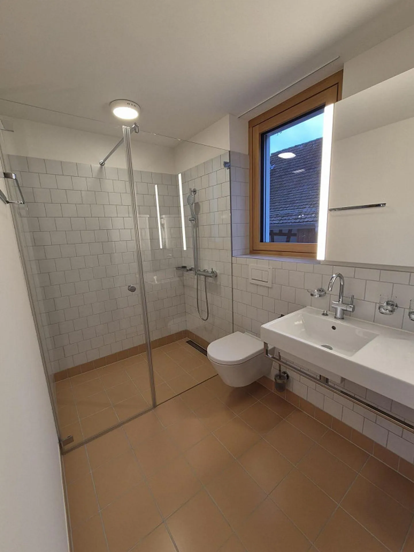 Exklusive Maisonette-Wohnung (inkl. 2 PP) mit voller Seesicht - Foto 11 von 23