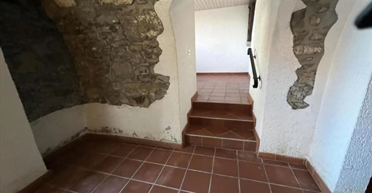 Espace voûté charmant à louer - Photo 4 sur 8