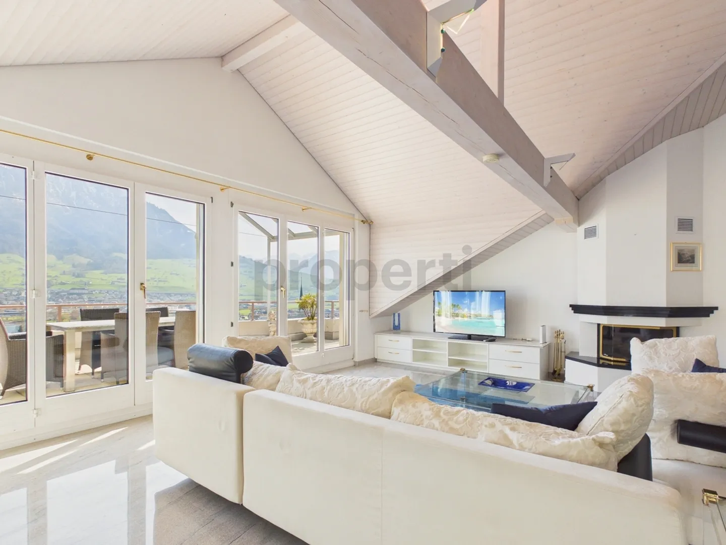 Newly renovated 6.5-room elegant apartment with lift and cellar, Ennetbürgen - Photo 5 of 13