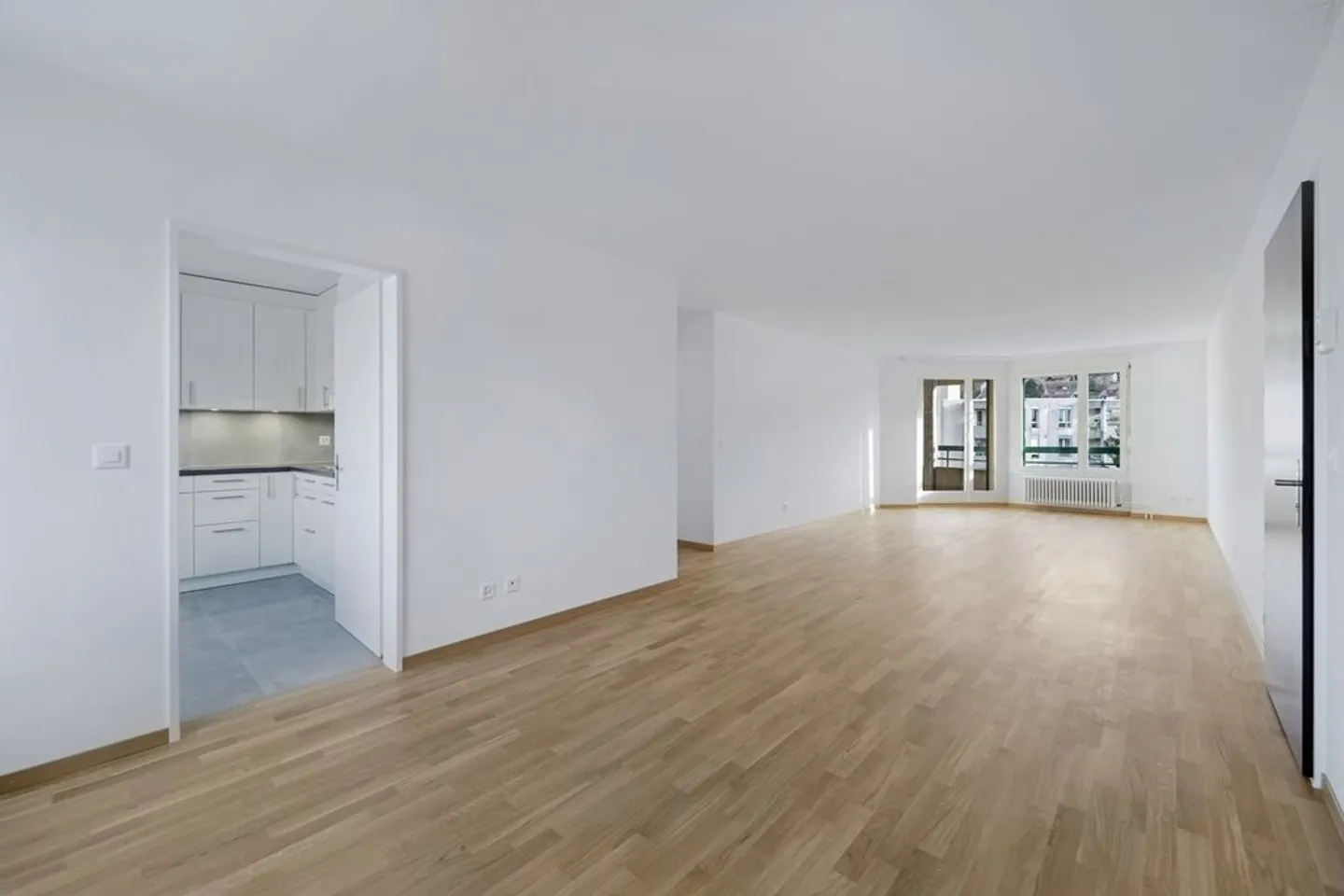 Treat yourself to a renovated apartment in 2017! - Photo 4 of 10