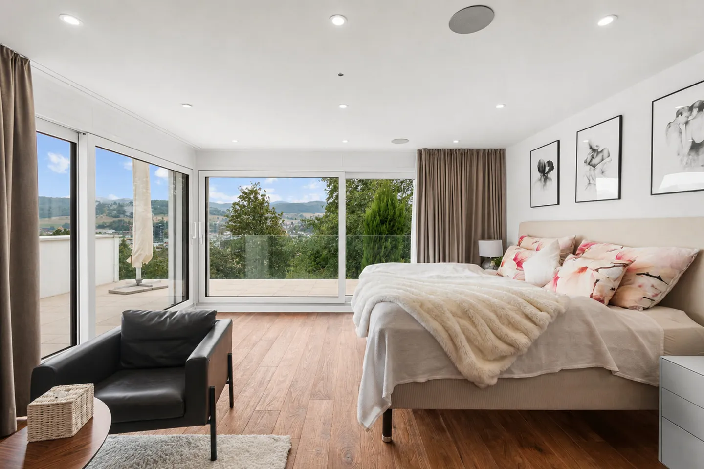 Maison individuelle neuve avec piscine et vue panoramique - Photo 5 sur 7