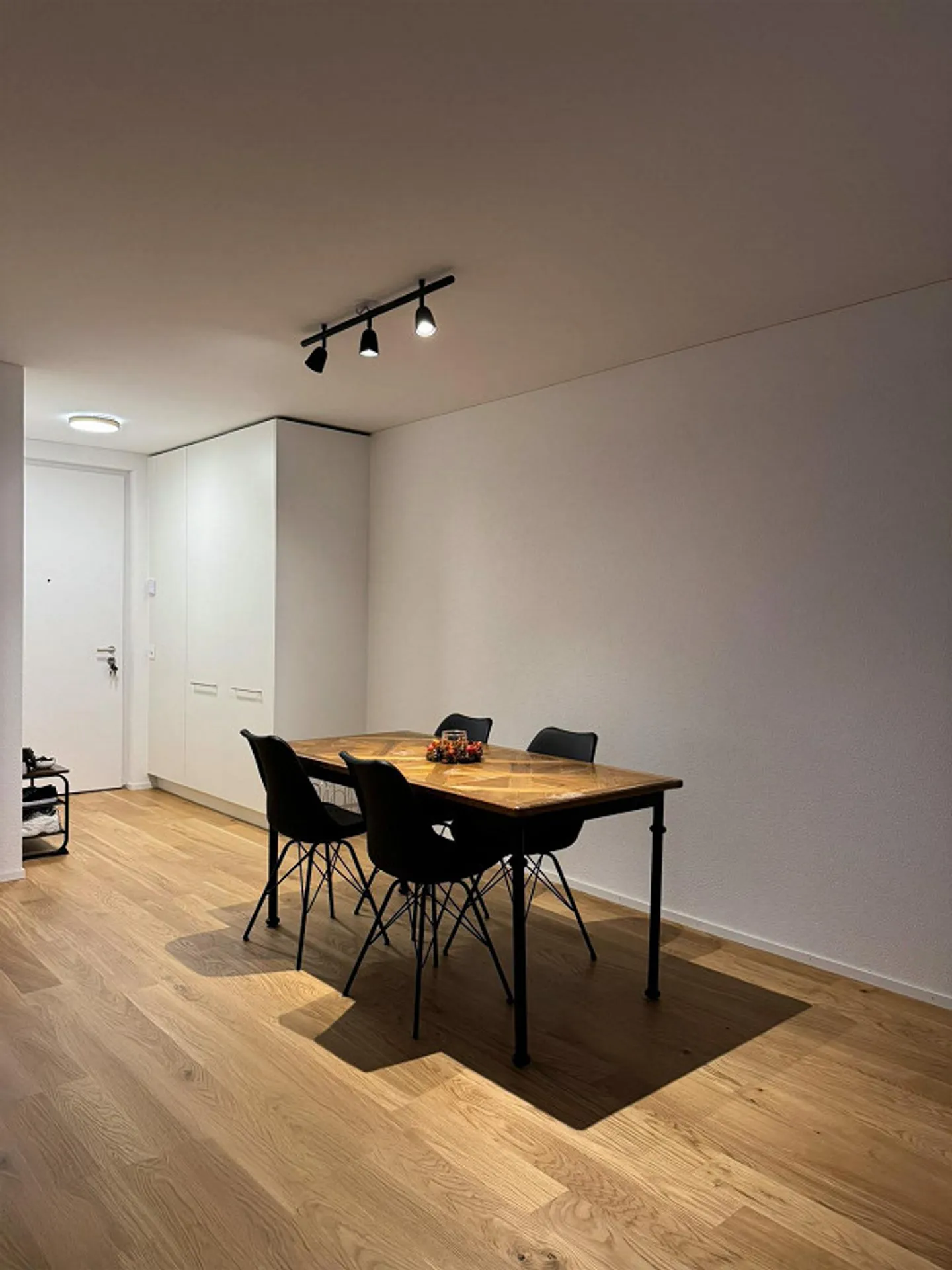 Appartement moderne de 2,5 pièces dans le Neubau à Münchenstein - Photo 3 sur 8