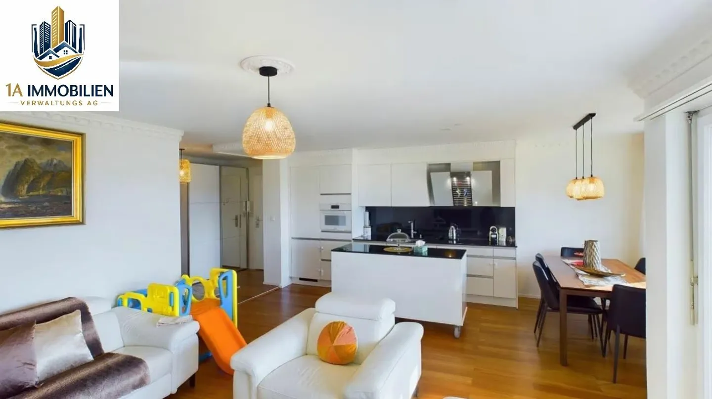 Renoviertes Apartment mit Aussicht - Foto 3 von 12