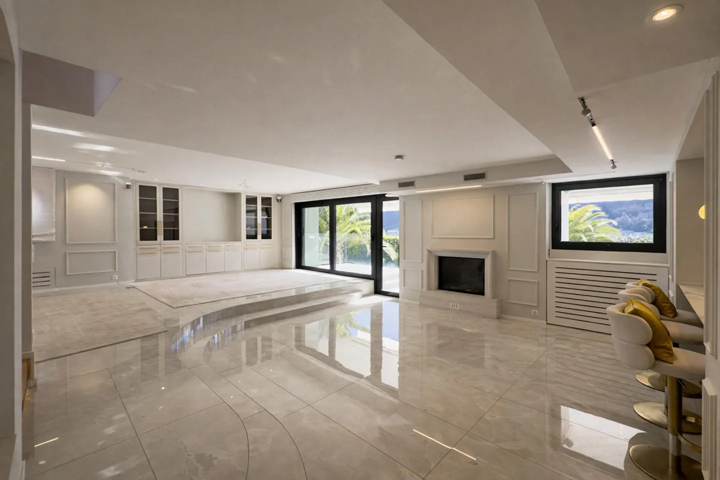 Villa di lusso con piscina a Collina d'Oro - Foto 1 di 14