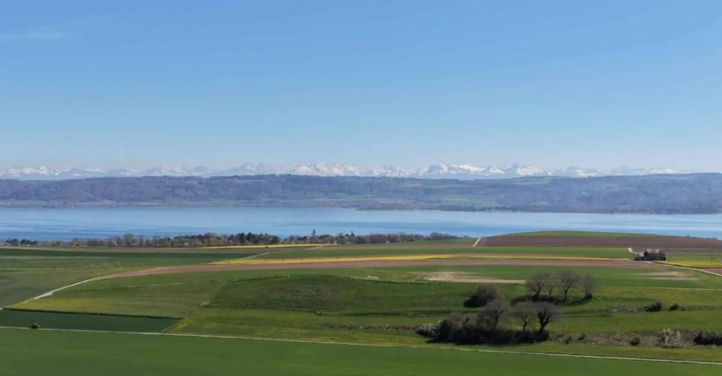 Villa di charme con vista panoramica sul lago di Neuchâtel - Foto 11 di 13