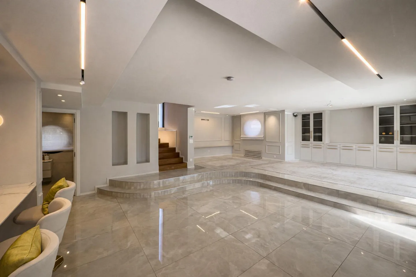 Villa di lusso con piscina a Collina d'Oro - Foto 2 di 14