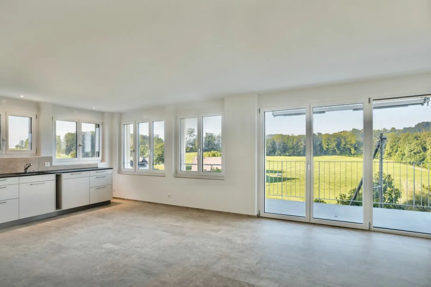 Appartamento soleggiato in posizione tranquilla - Foto 5 di 10