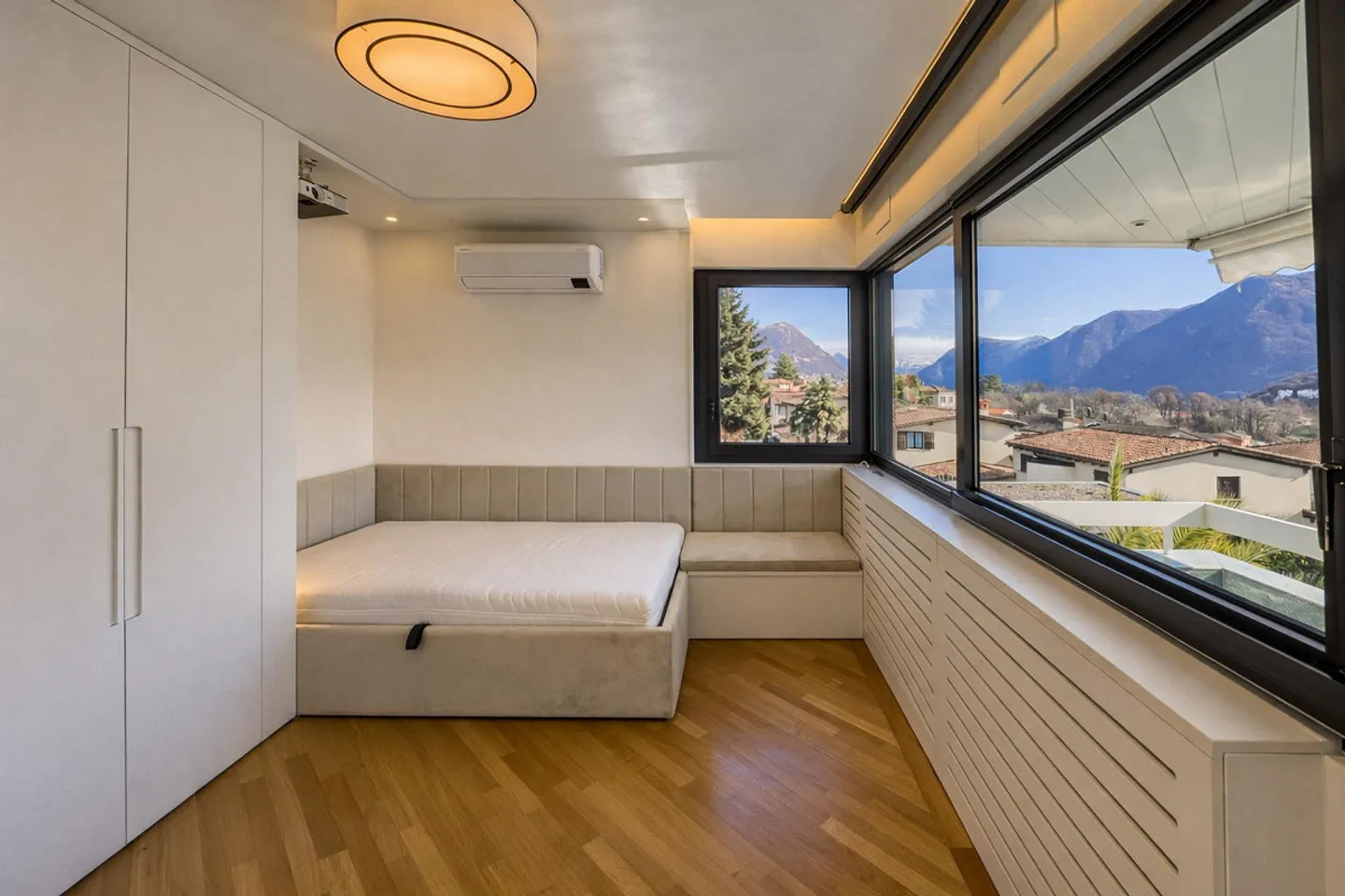 Villa di lusso con piscina a Collina d'Oro - Foto 6 di 14