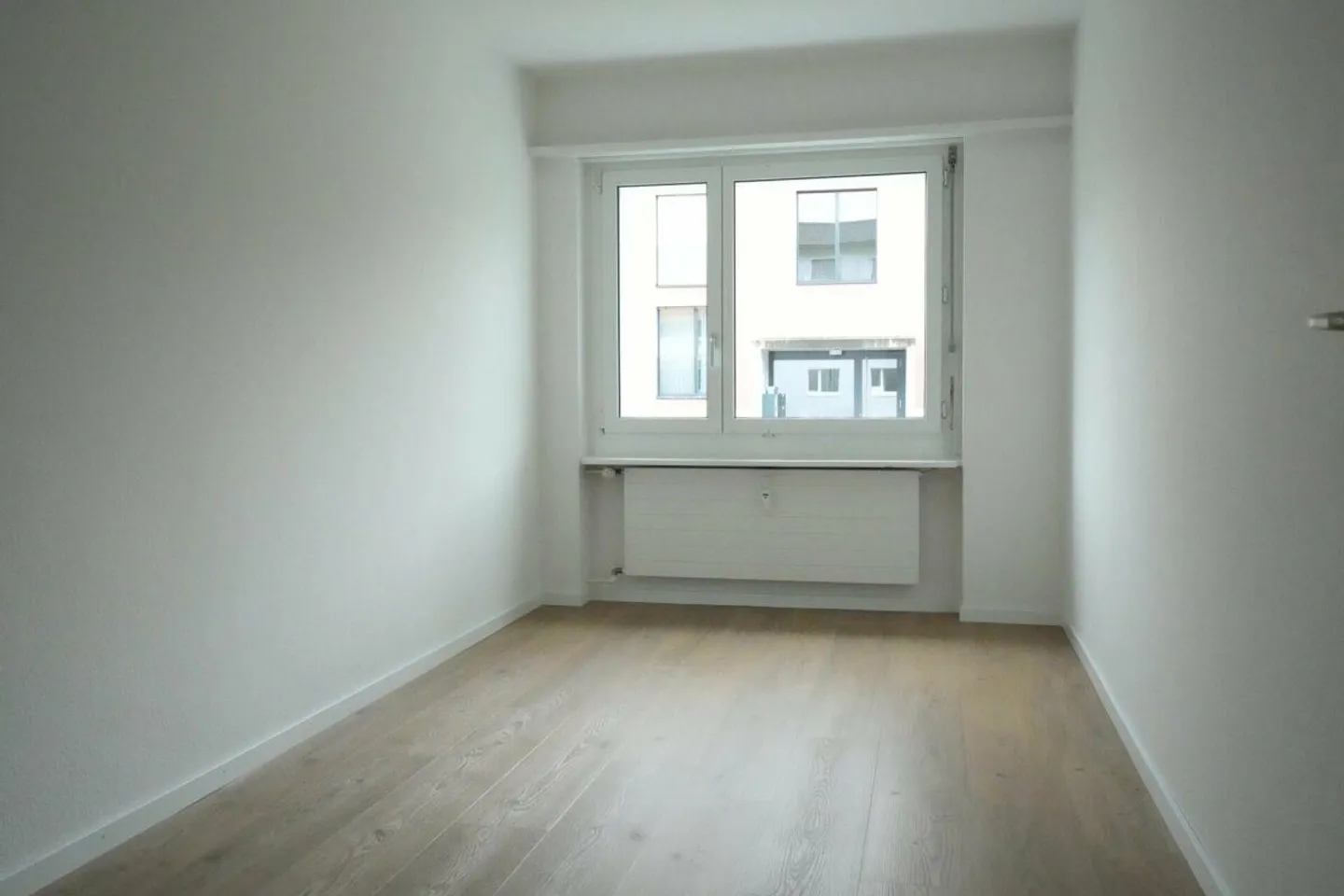 Preisgünstig, naturnah Wohnen: Teilrenovierte 4-Zimmer-Wohnung - Foto 8 von 8