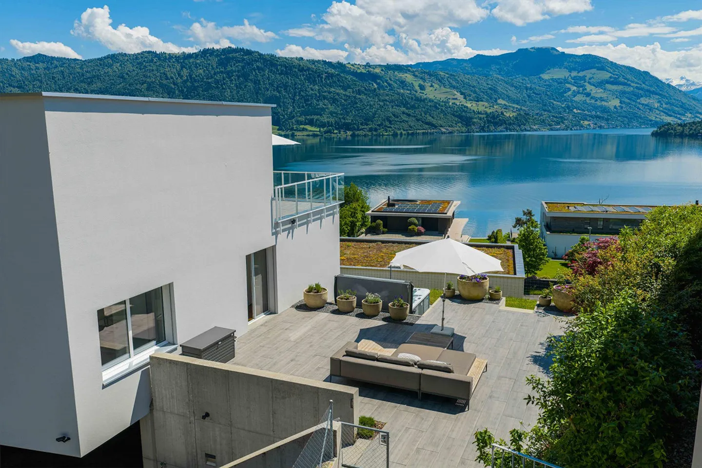 Living above Lake Zug - A home of rare value - Photo 1 of 8