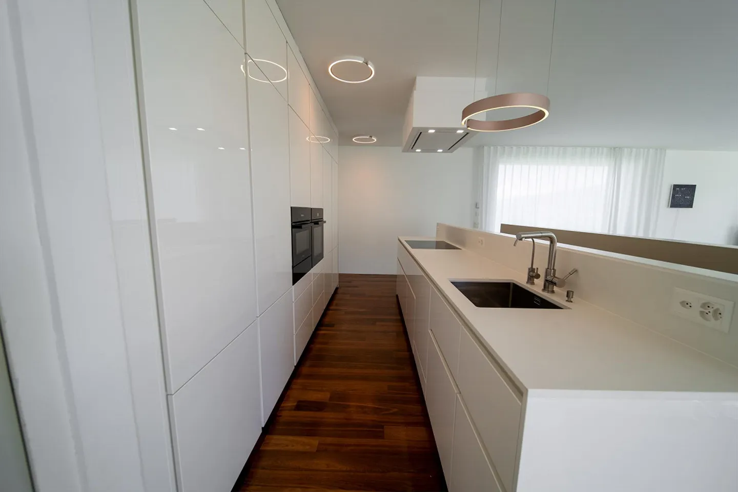 Living above Lake Zug - A home of rare value - Photo 4 of 8
