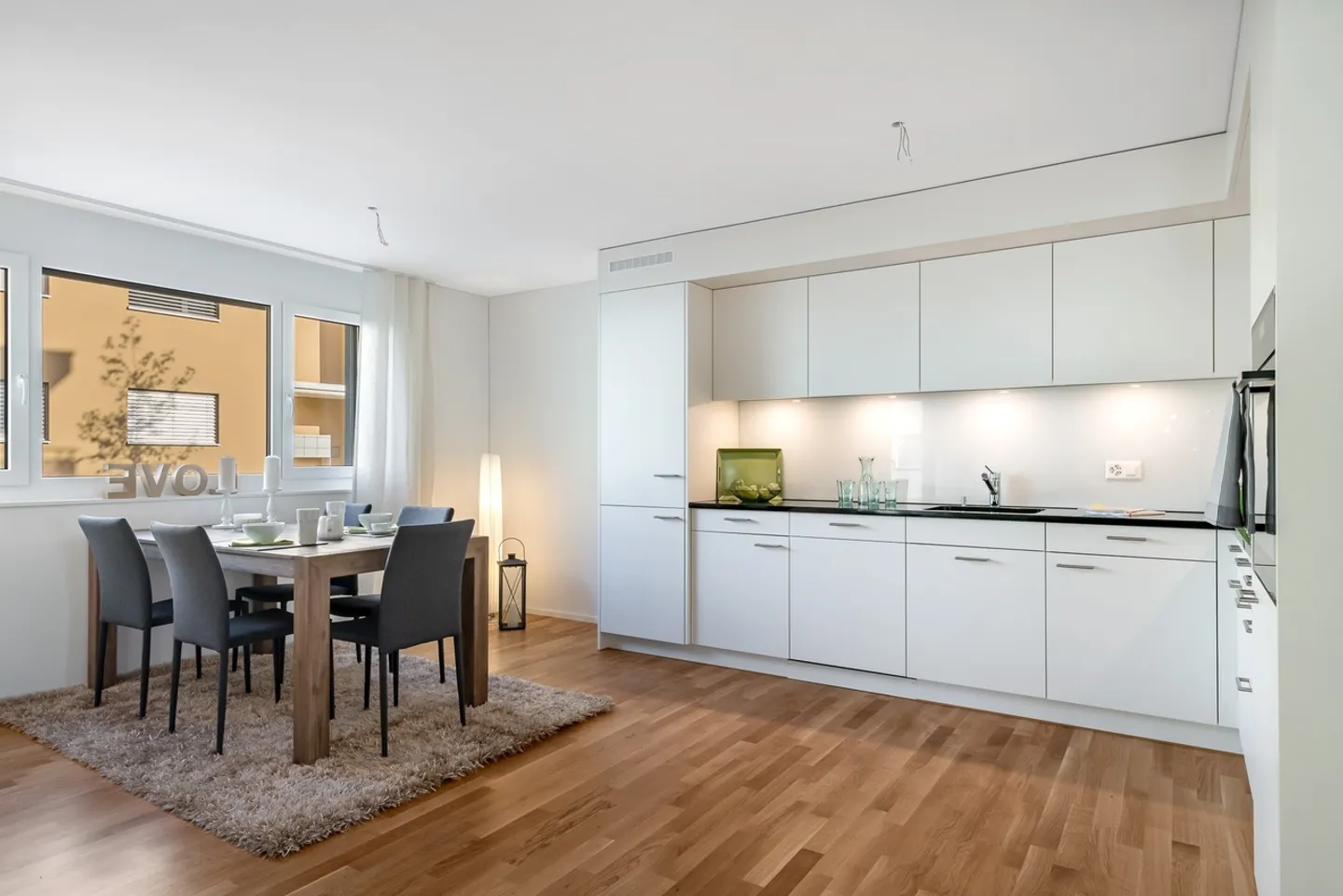 Helle Wohnung mit Balkon - Foto 4 von 8