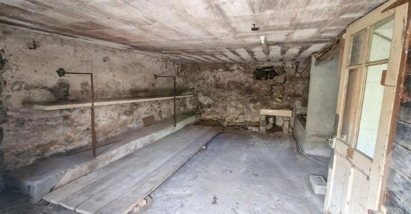 Affascinante casa di villaggio con potenziale - Foto 9 di 12