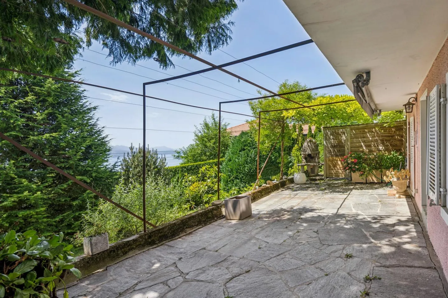 Maison de caractère avec vue sur le lac - Photo 4 sur 13