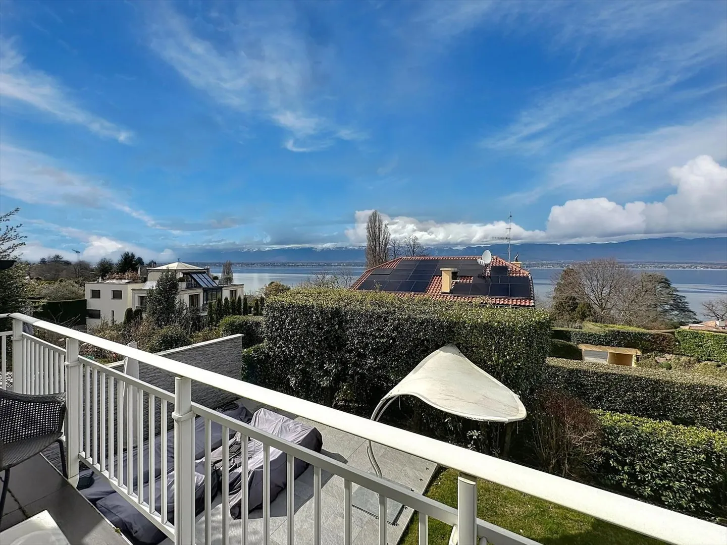 Magnifica villa a schiera con vista lago in affitto arredata o non arredata - Foto 12 di 12