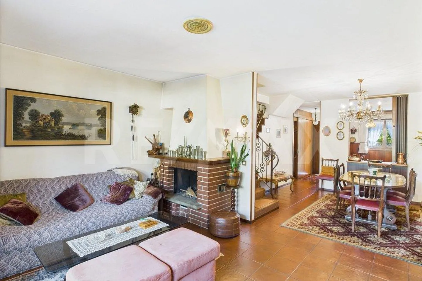 Casa unifamiliare con 5 camere, giardino e piscina comune - Anche seconda residenza - Foto 9 di 13