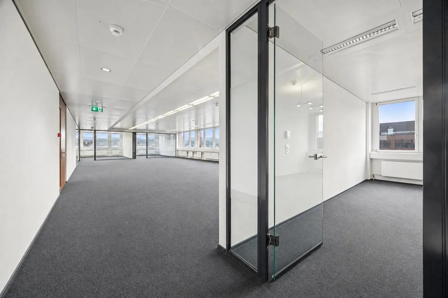 Ufficio di prima classe con la migliore vista e comfort - Affittare in... - Foto 9 di 12