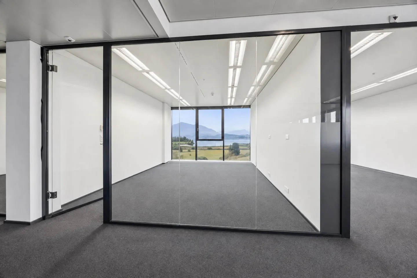 Ufficio di prima classe con la migliore vista e comfort - Affittare in... - Foto 3 di 12