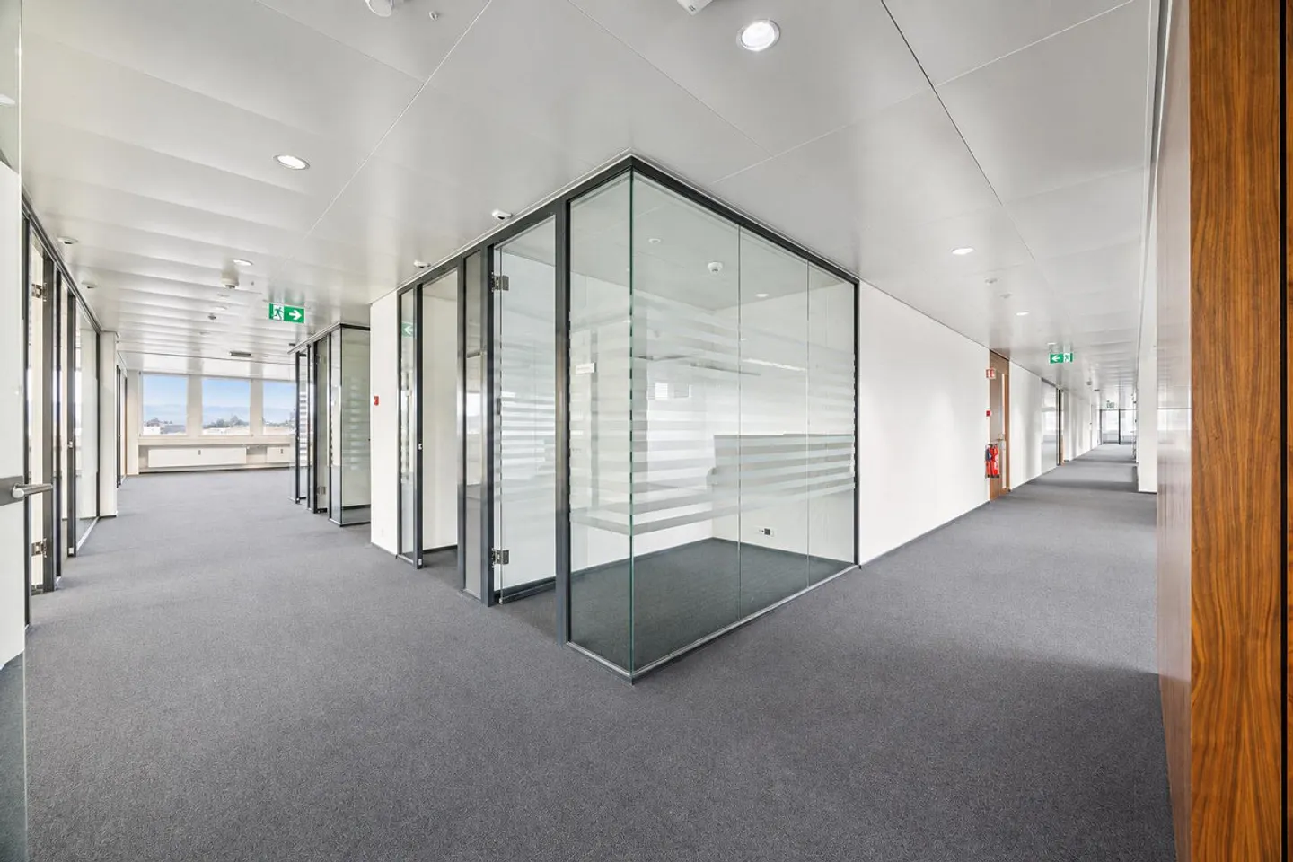 Ufficio di prima classe con la migliore vista e comfort - Affittare in... - Foto 4 di 12