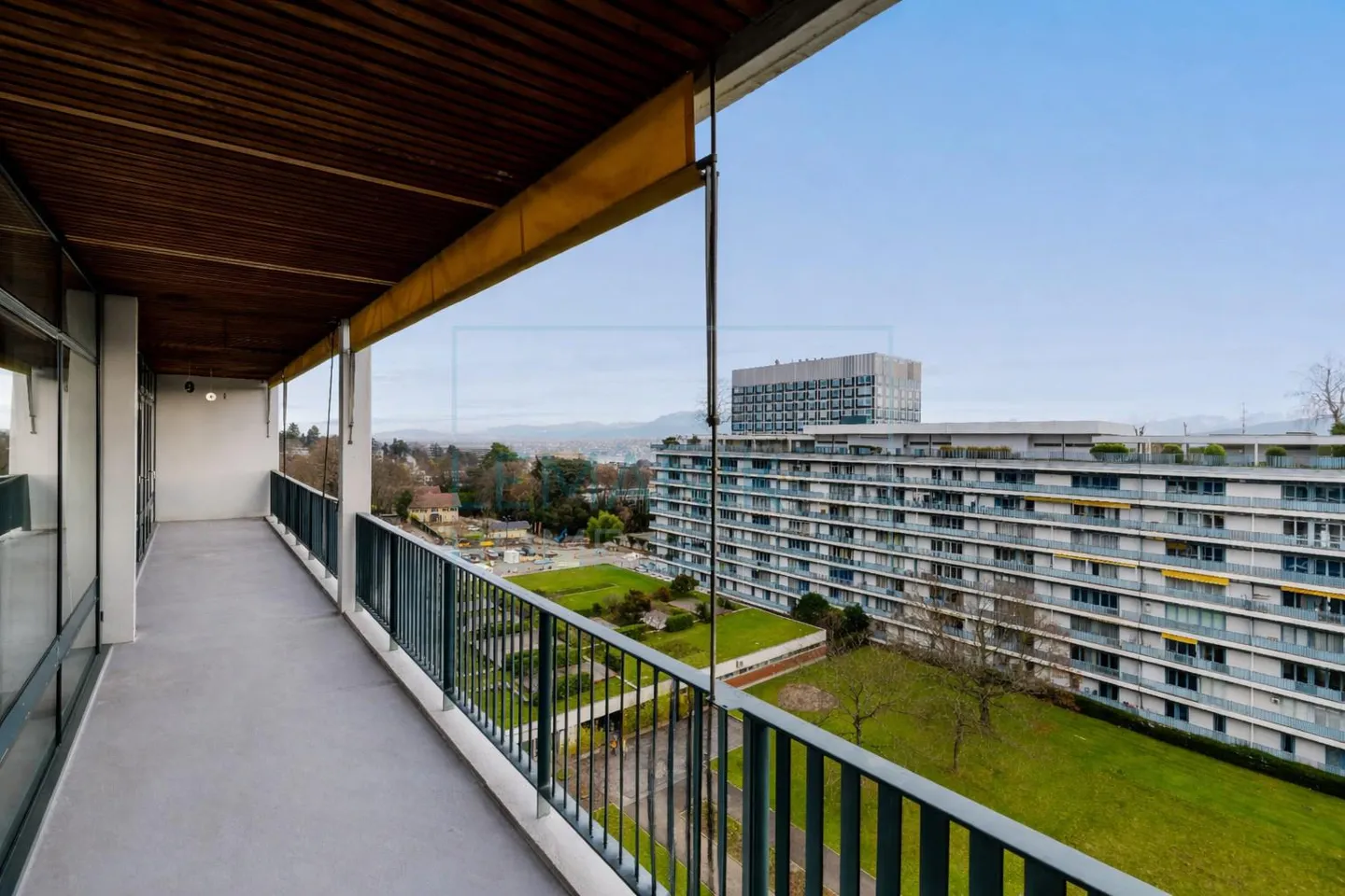 Spacious Apartment - Geneva - Photo 1 of 3