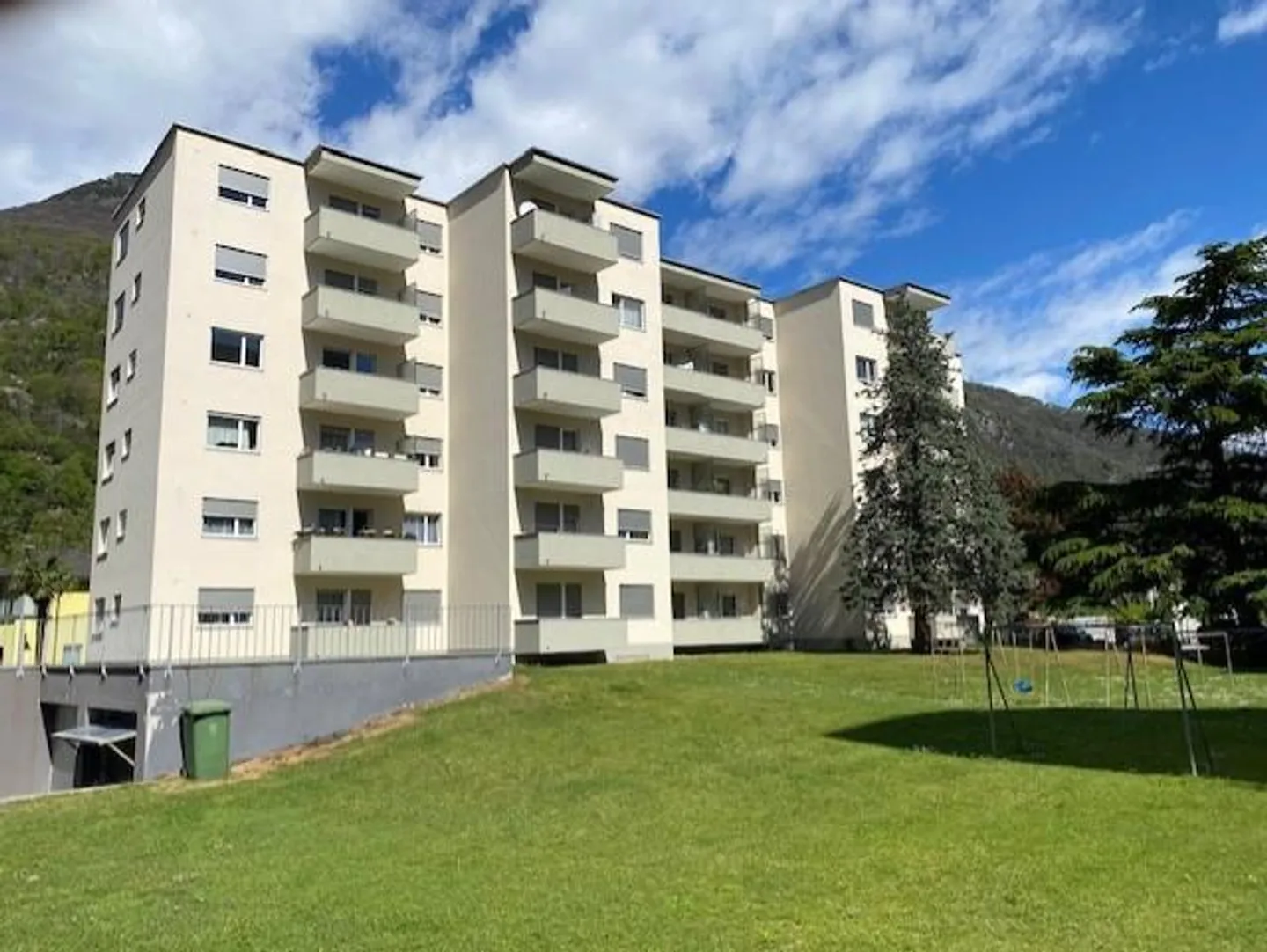 KOMFORT UND RUHE IN BELLINZONA – 3.5-ZIMMER-WOHNUNG - Foto 4 von 10