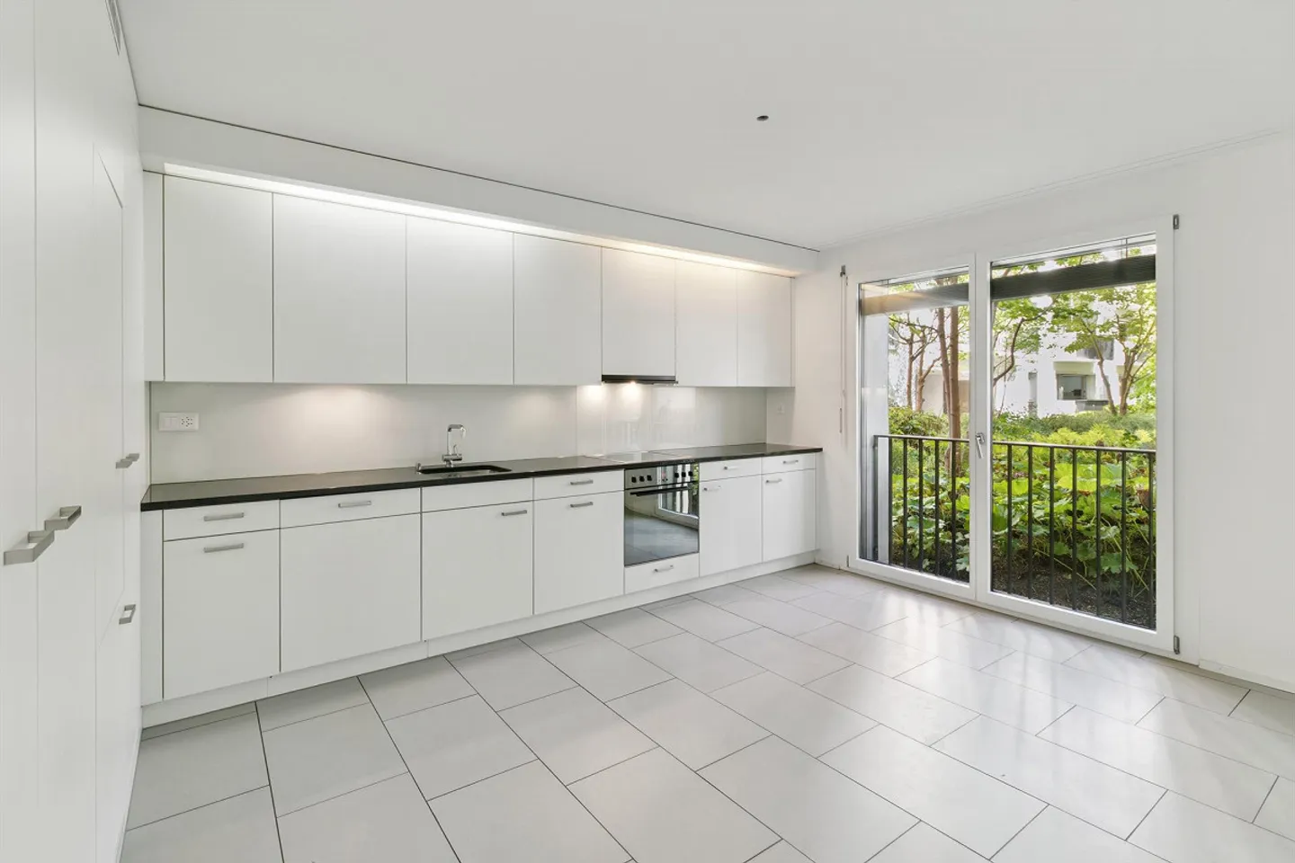 Appartement en duplex 5.5 pièces rez-de-chaussée/1er étage, 8048 Zurich à louer - Photo 2 sur 13