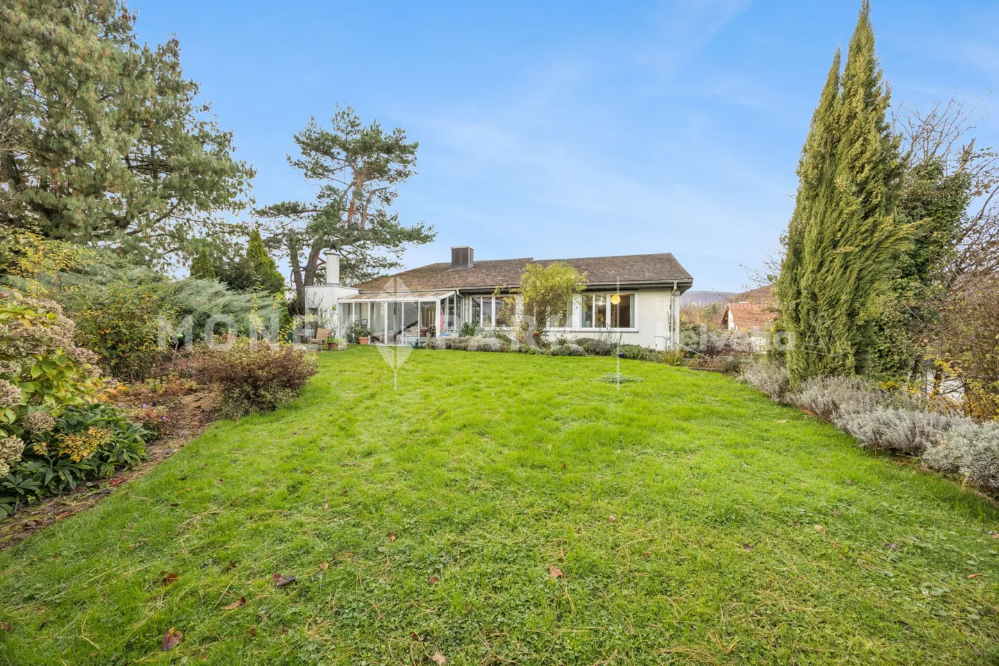 Maison individuelle avec grand jardin dans un emplacement de rêve - Photo 2 sur 13