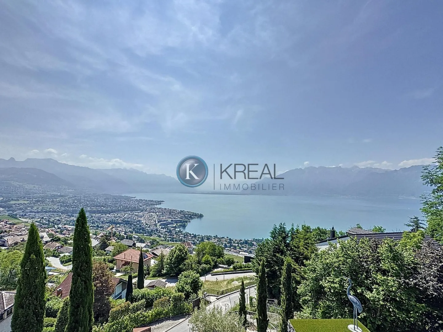 Exceptional property? Panoramic view and high-end services - Photo 2 of 13