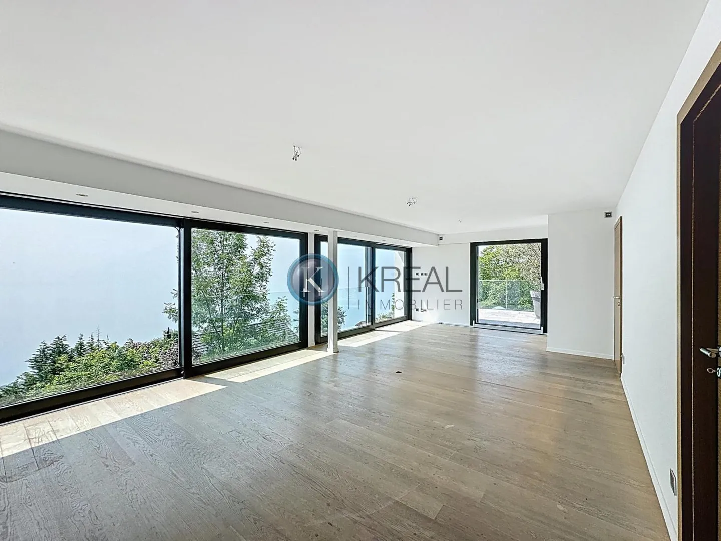 Exceptional property? Panoramic view and high-end services - Photo 7 of 13