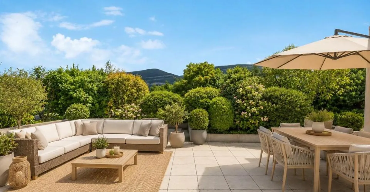 Attique magnifique avec terrasse - Photo 2 sur 11