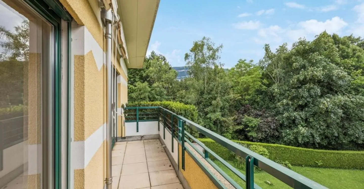 Attique magnifique avec terrasse - Photo 3 sur 11
