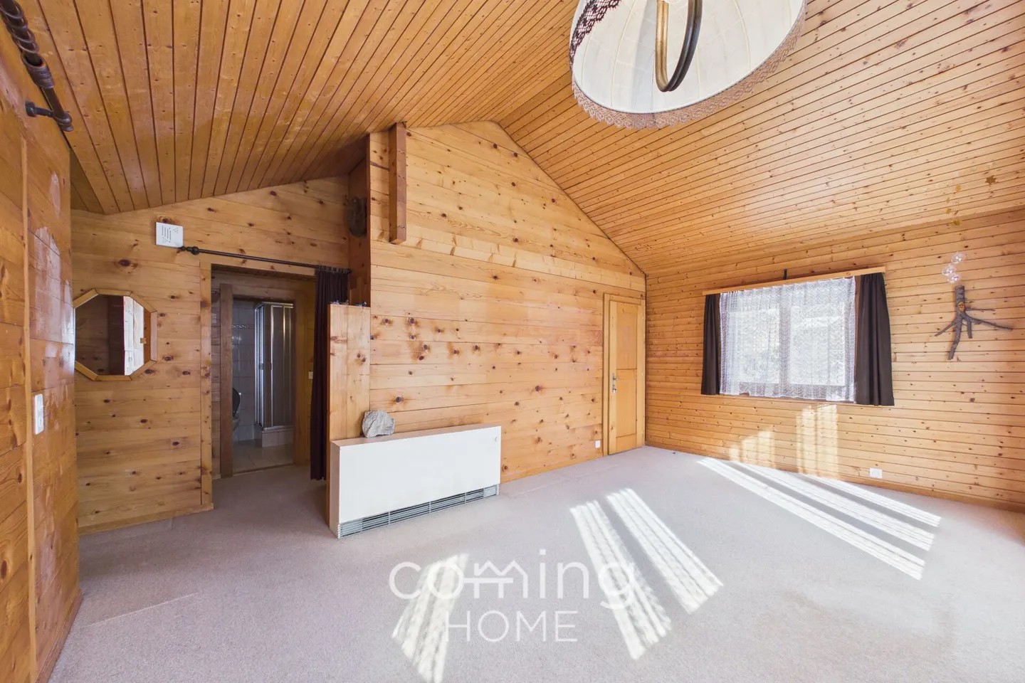 Charming Chalet with Mountain Views - Photo 8 of 33