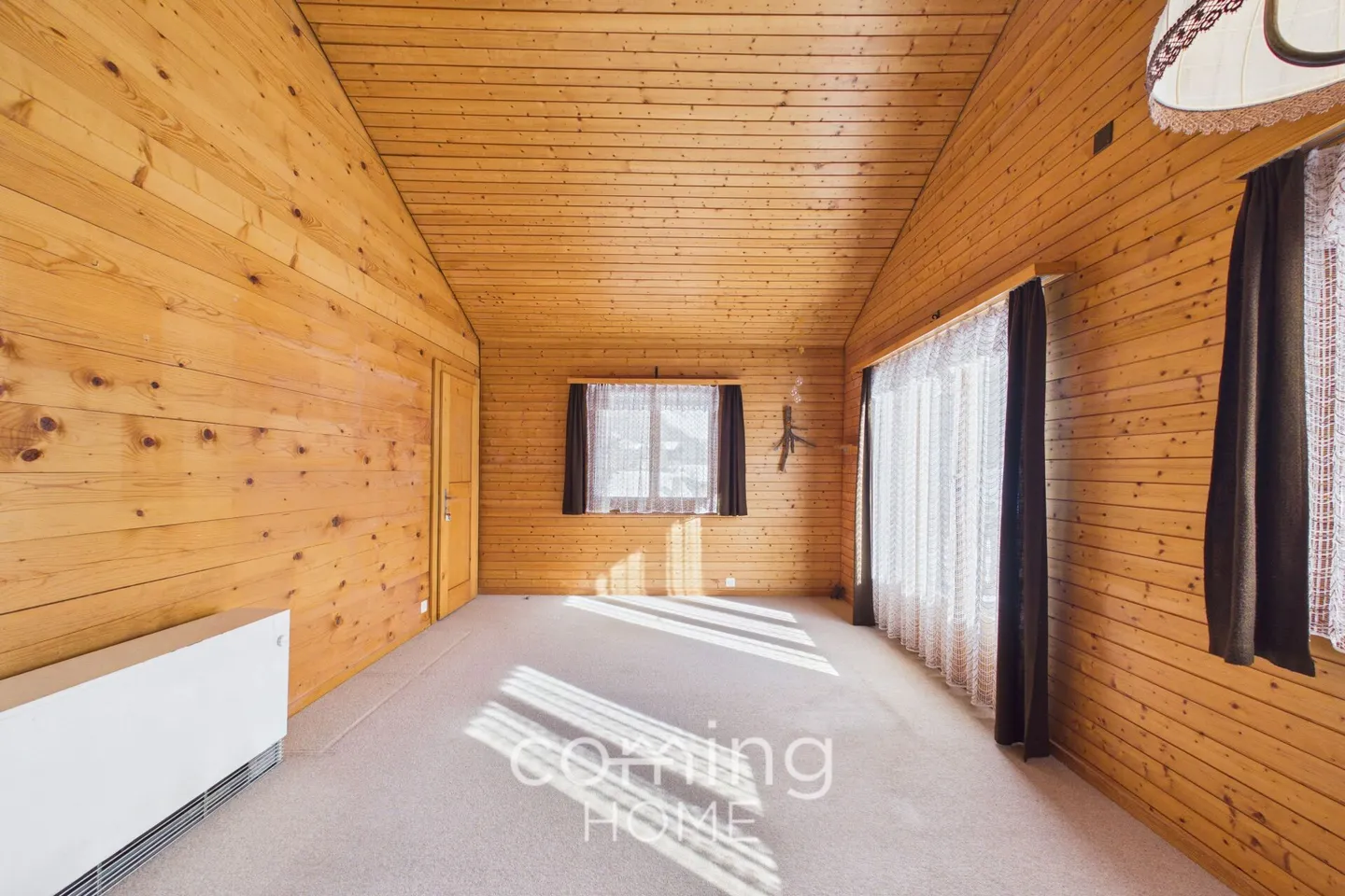 Charming Chalet with Mountain Views - Photo 12 of 33