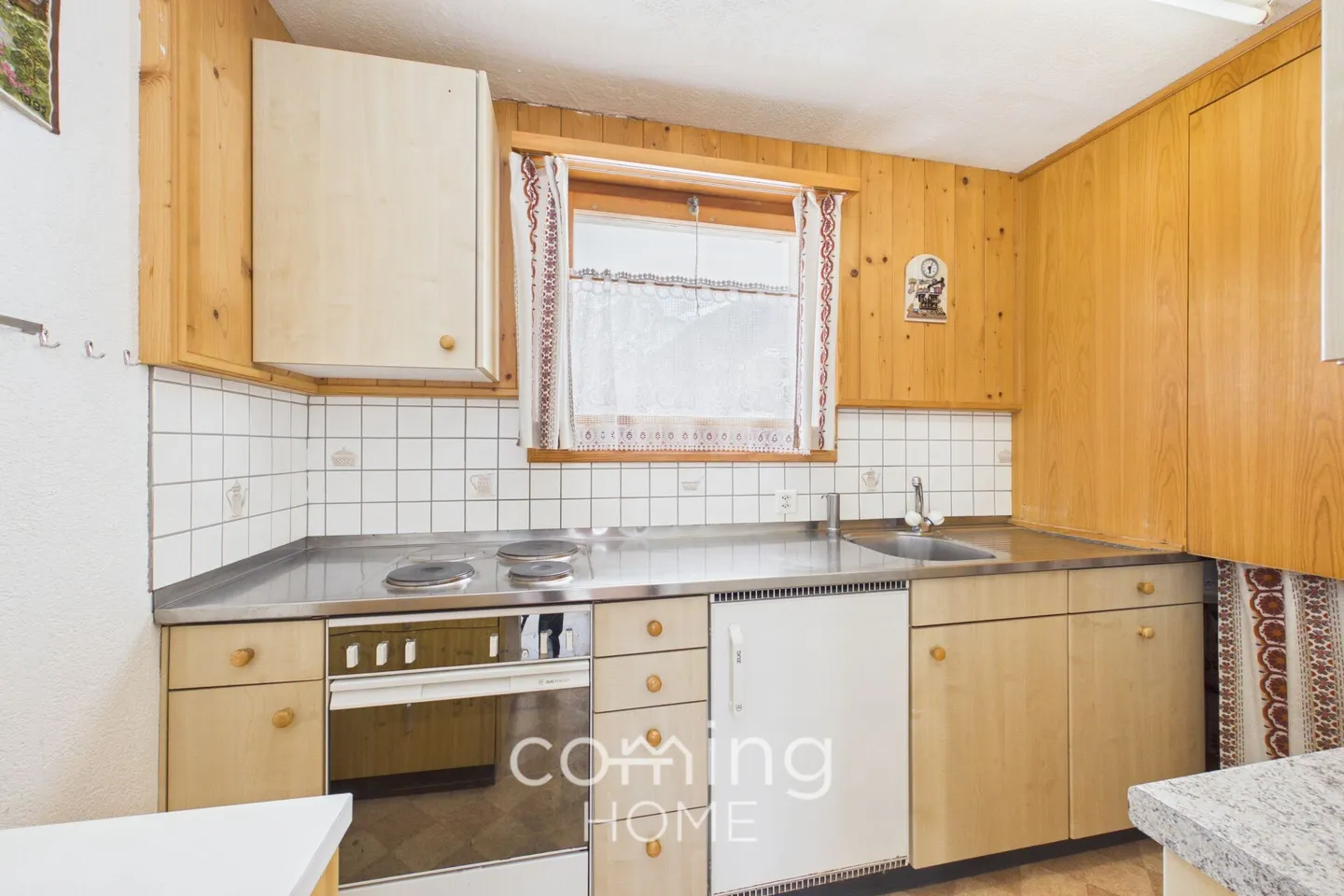 Charming Chalet with Mountain Views - Photo 14 of 33