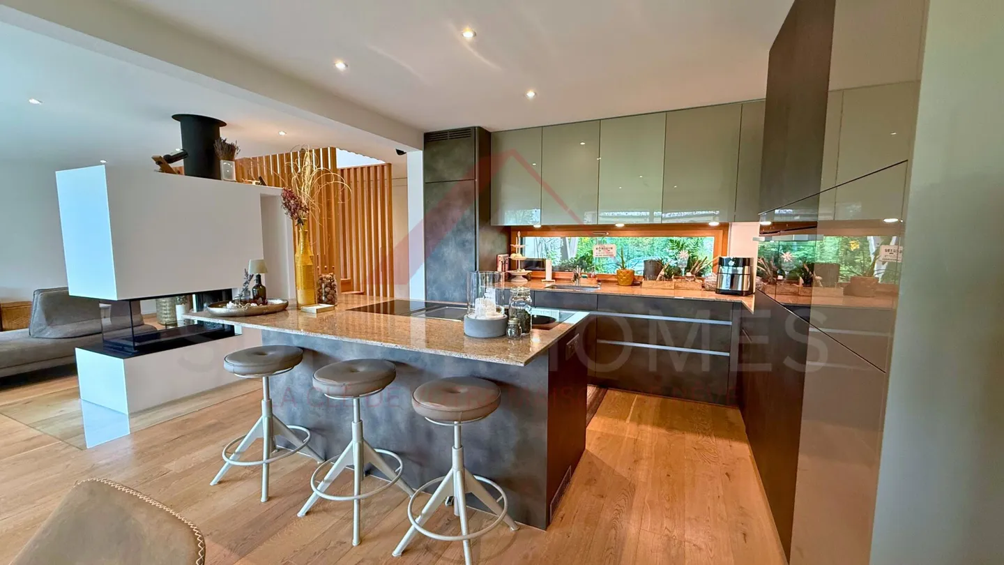 Superbe villa contiguë de 6.5 pièces - design contemporain, confort absolu et situation proche du lac - Photo 3 sur 14