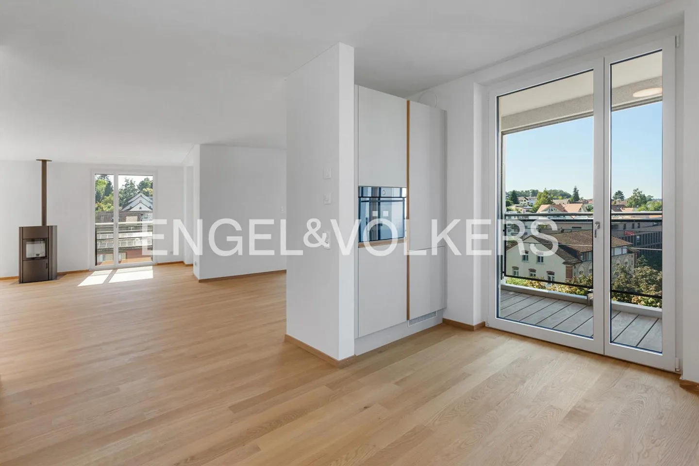 First Rental: Exclusive Living Above the Rooftops of Wetzikon - Photo 3 of 8