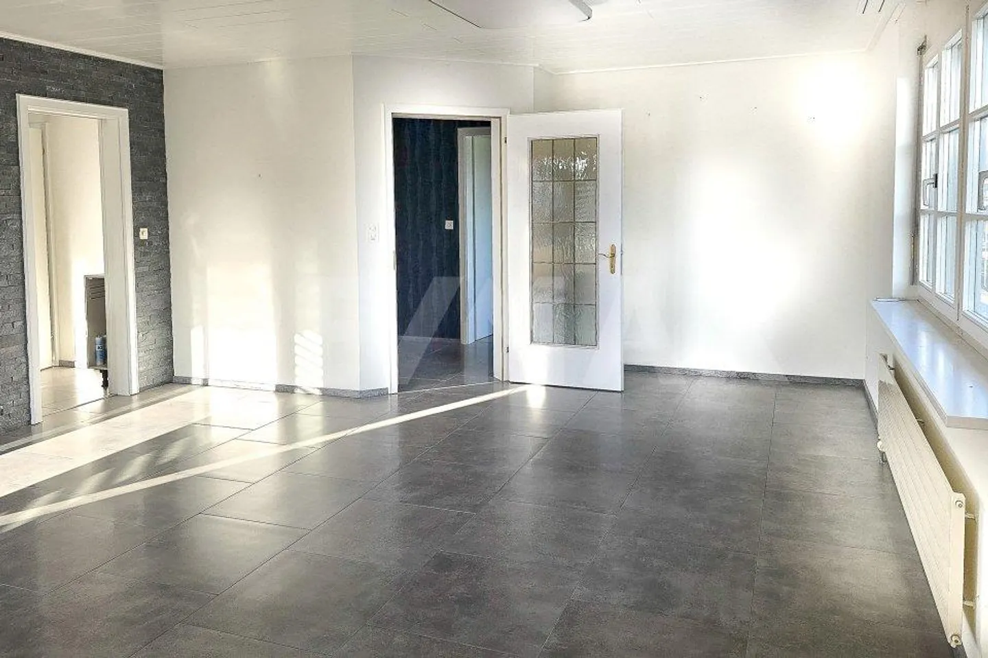 Vivre sur 129 m², salle de loisirs et cave, 2 places de parking - Photo 3 sur 8