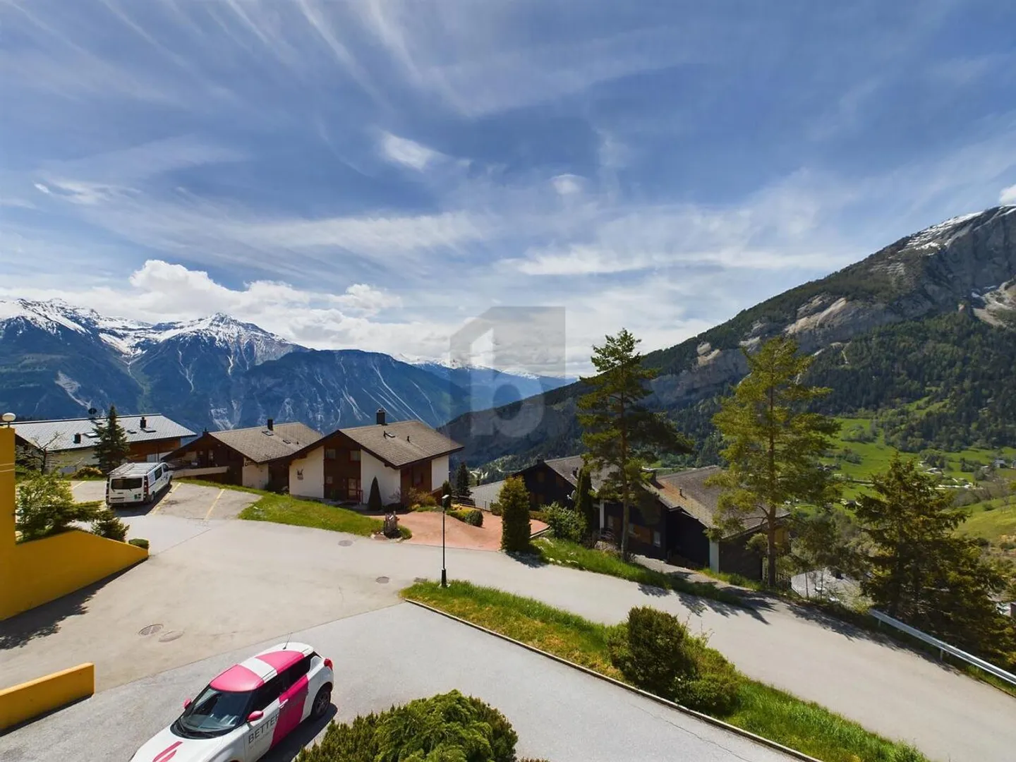 Sunny 3.5 Room Apartment - Photo 1 of 6