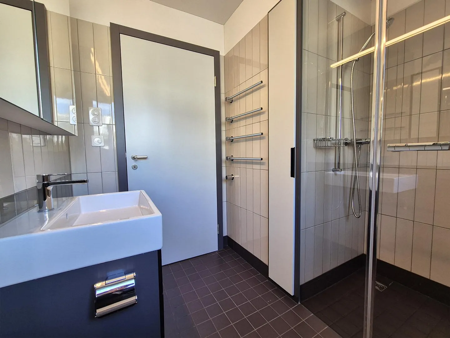 From Second Hand | Zurich District 7 | Completely Renovated 2020 - Photo 8 of 11