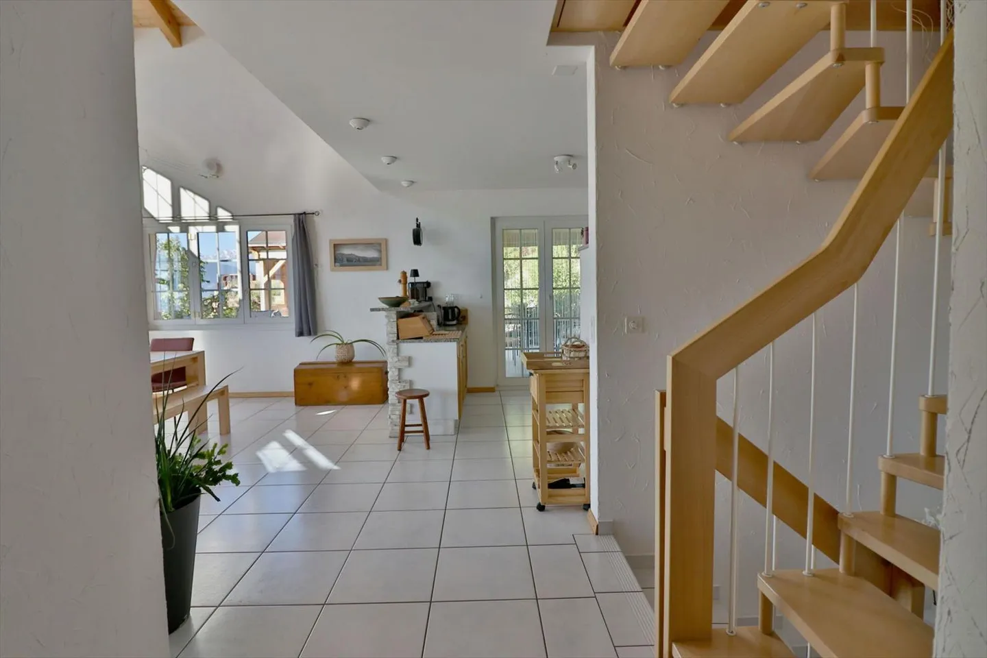 RIDUZIONE DEL PREZZO - Randogne - Bella villa indipendente di 6,5 locali con giardino e studio - Foto 3 di 13